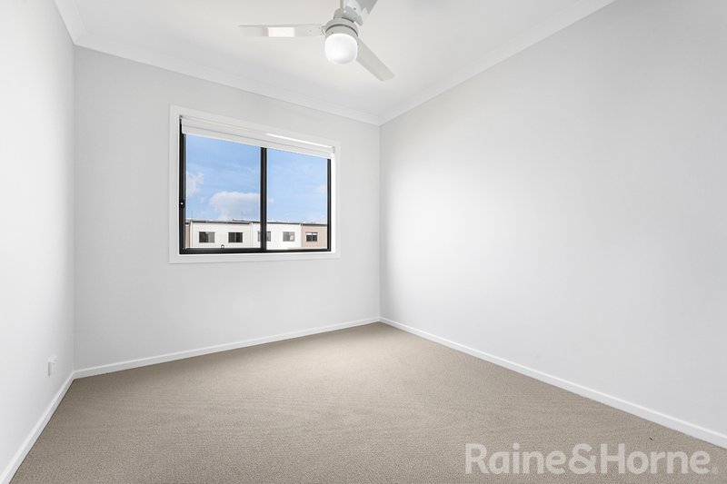 Photo - 42 Blatchford Street, Strathpine QLD 4500 - Image 10