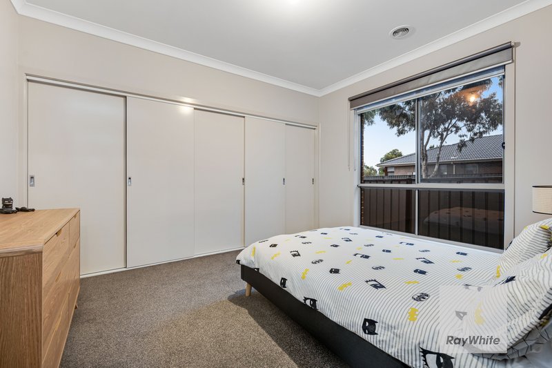 Photo - 42 Bluebird Way, Roxburgh Park VIC 3064 - Image 13