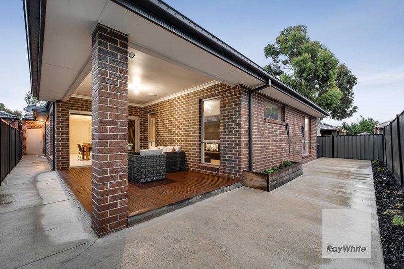 Photo - 42 Bluebird Way, Roxburgh Park VIC 3064 - Image 14