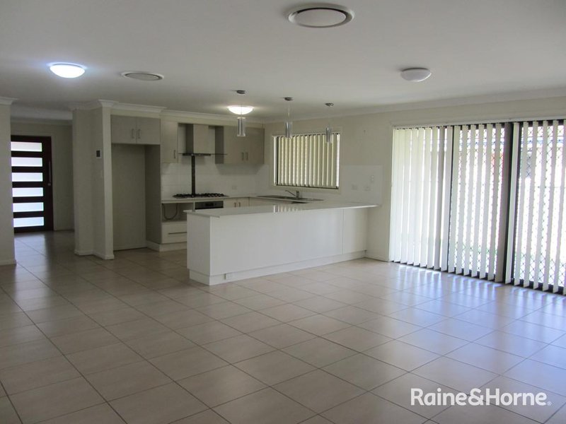 Photo - 42 Bottlebrush Drive, Moree NSW 2400 - Image 2