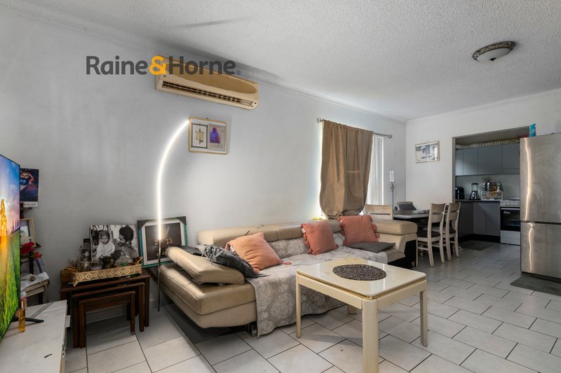 Photo - 4/2 Bourke Street, Liverpool NSW 2170 - Image 2