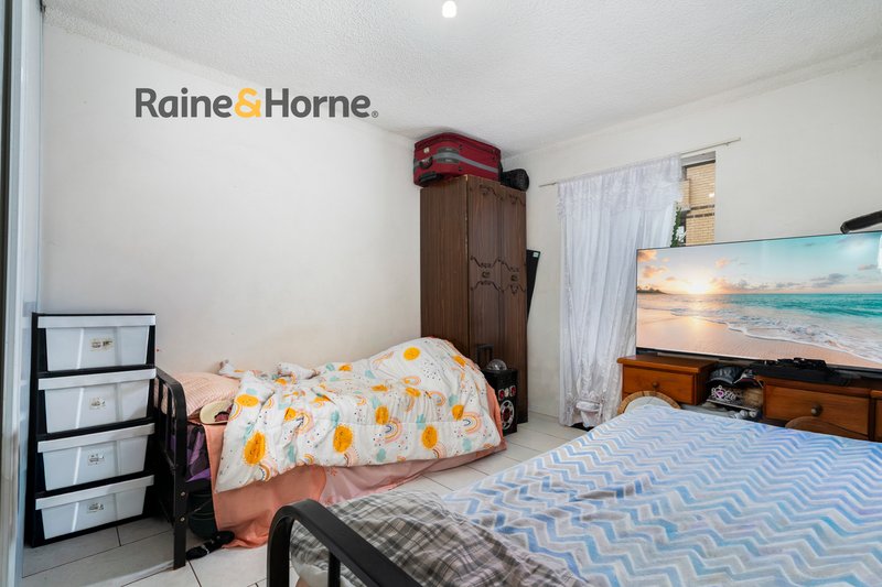 Photo - 4/2 Bourke Street, Liverpool NSW 2170 - Image 5