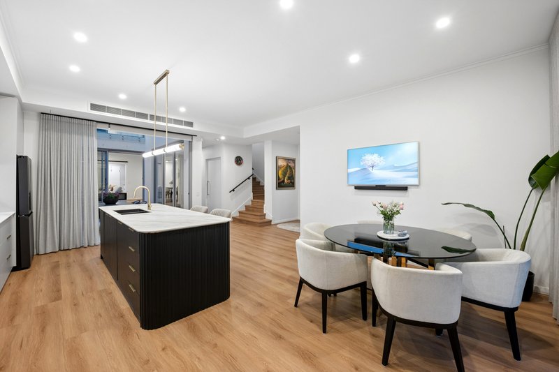 Photo - 42 Bow River Crescent, Burswood WA 6100 - Image 10