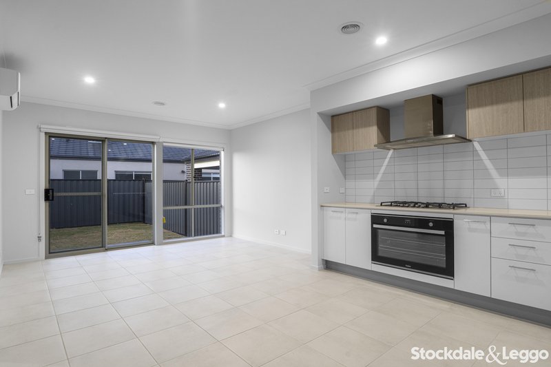 Photo - 42 Brown Boulevard, Donnybrook VIC 3064 - Image 3