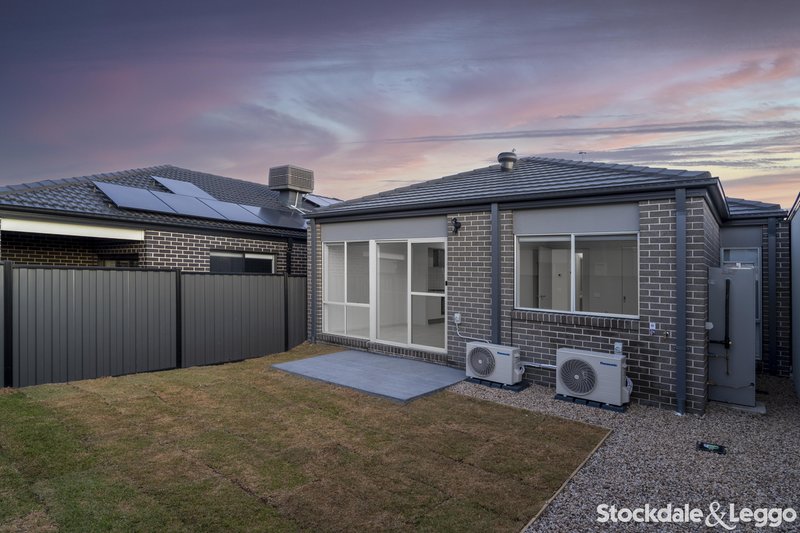 Photo - 42 Brown Boulevard, Donnybrook VIC 3064 - Image 10