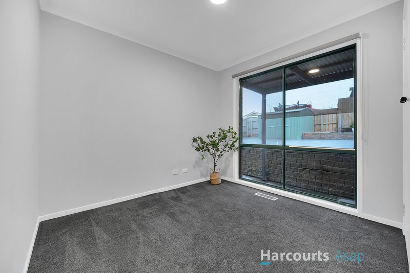 Photo - 42 Browtop Road, Narre Warren VIC 3805 - Image 14