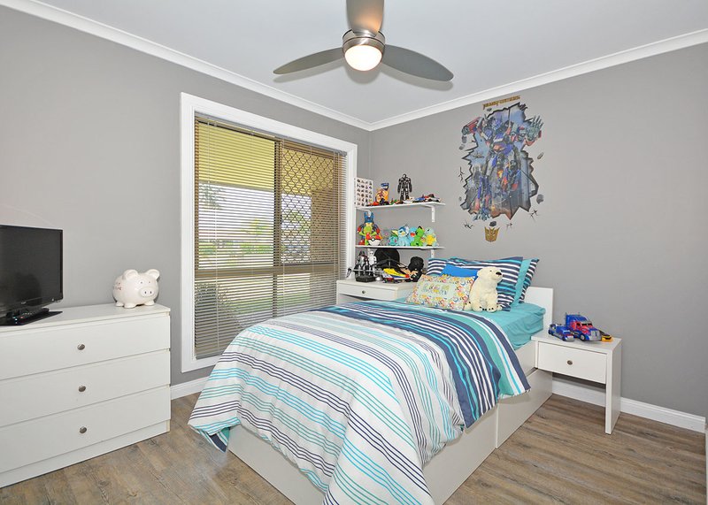 Photo - 42 Bunker Ave , Urraween QLD 4655 - Image 12