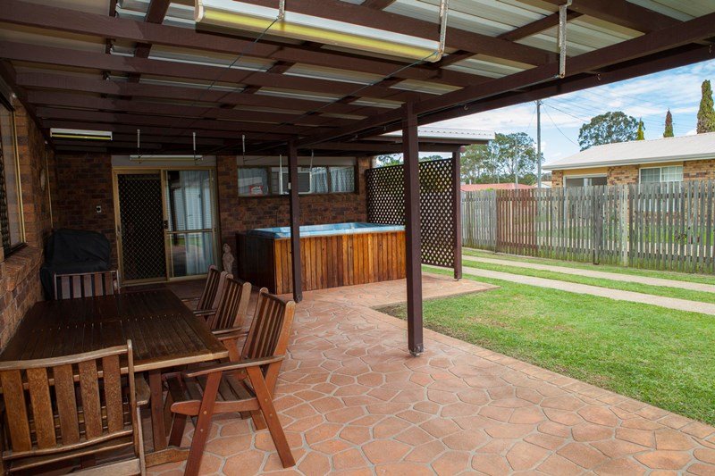 Photo - 42 Bushnell Street, Granville QLD 4650 - Image 12