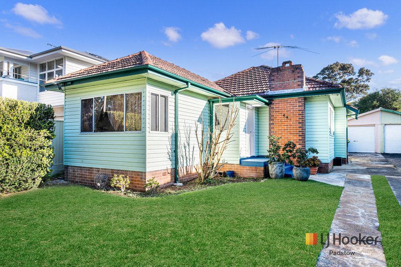 Photo - 42 Cahors Road, Padstow NSW 2211 - Image 2
