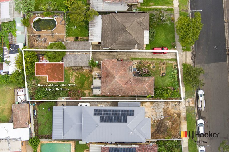 Photo - 42 Cahors Road, Padstow NSW 2211 - Image 3