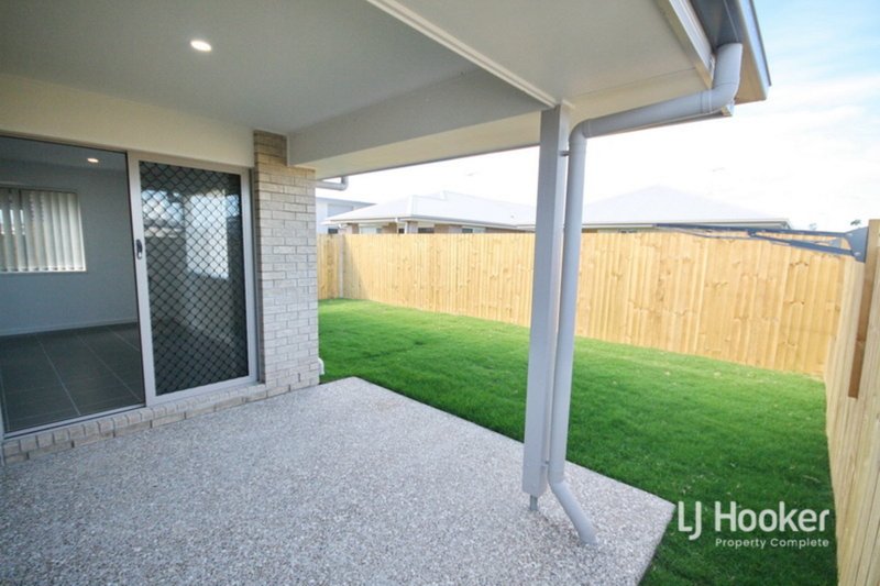 Photo - 42 Cambridge Circuit, Yarrabilba QLD 4207 - Image 5