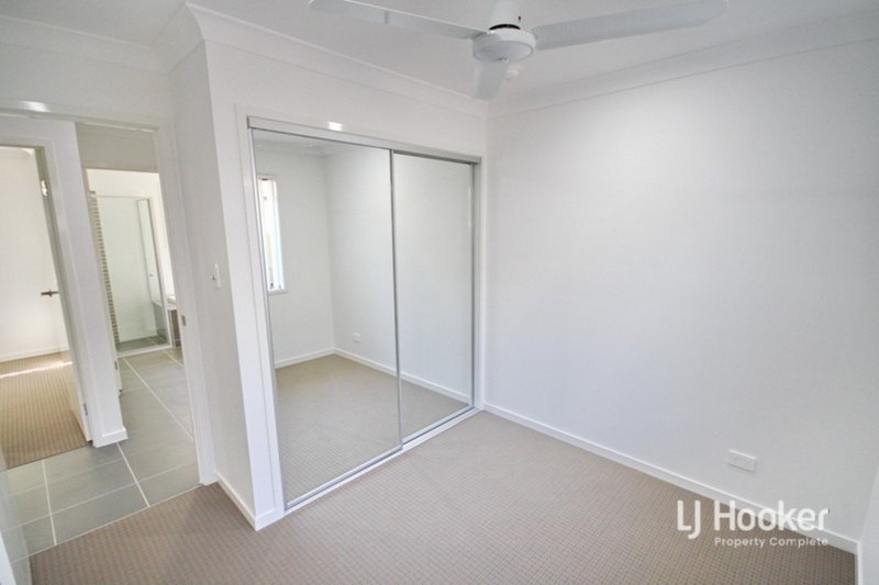 Photo - 42 Cambridge Circuit, Yarrabilba QLD 4207 - Image 10