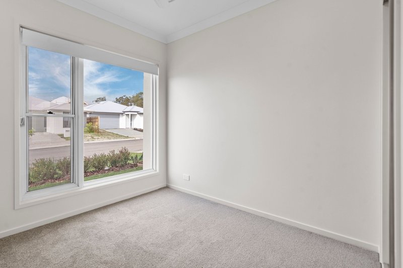 Photo - 42 Carrington Circuit, Park Ridge QLD 4125 - Image 9