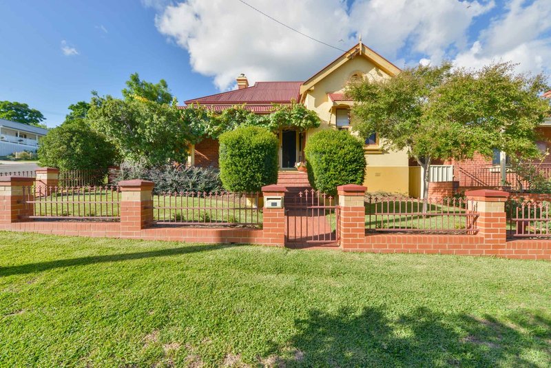 Photo - 42 Carthage Street, Tamworth NSW 2340 - Image 2