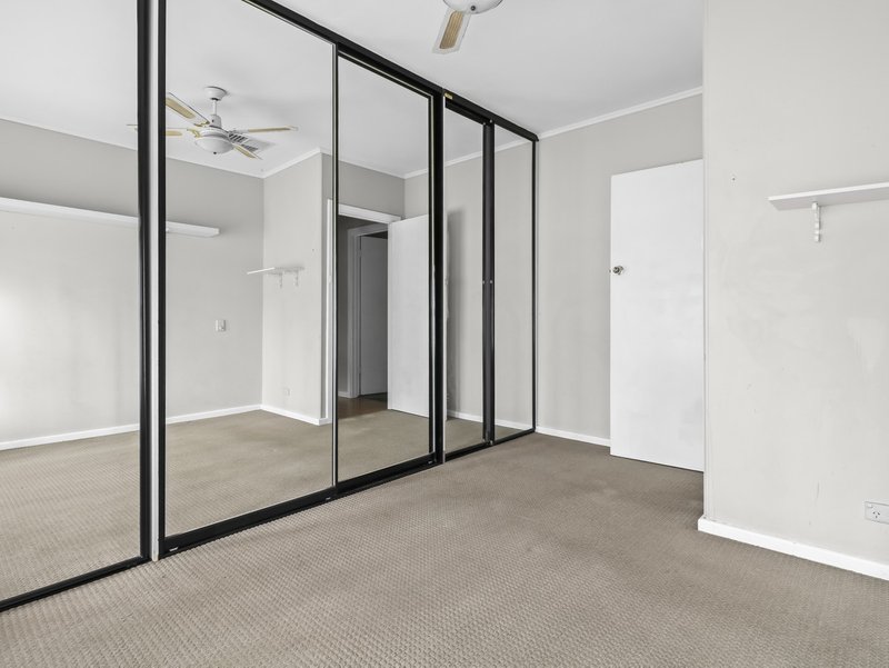 Photo - 42 Caruso Crescent, Brahma Lodge SA 5109 - Image 6