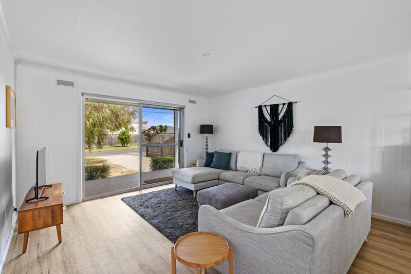 Photo - 42 Cashin Street, Inverloch VIC 3996 - Image 5