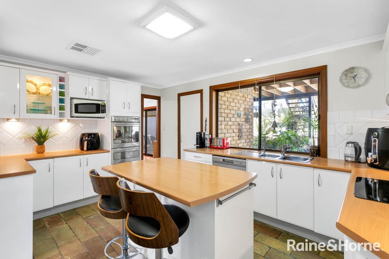 Photo - 42 Caswell Drive, Hallett Cove SA 5158 - Image 5