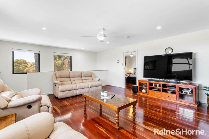 Photo - 42 Caswell Drive, Hallett Cove SA 5158 - Image 15