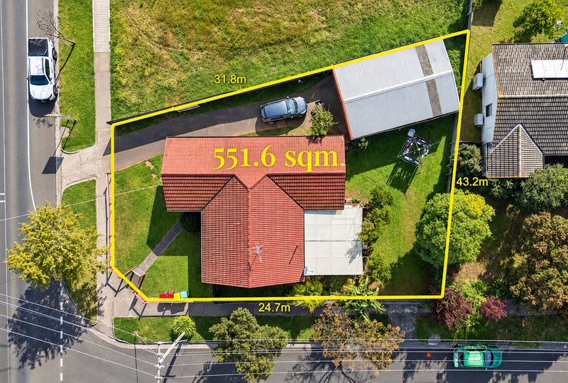 Photo - 42 Centenary Crescent, Werribee VIC 3030 - Image 24