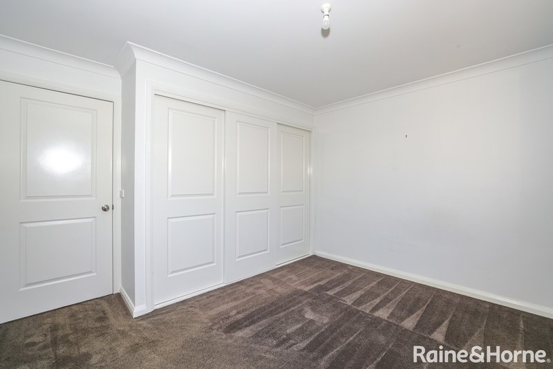Photo - 42 Cheviot Drive, Kelso NSW 2795 - Image 8