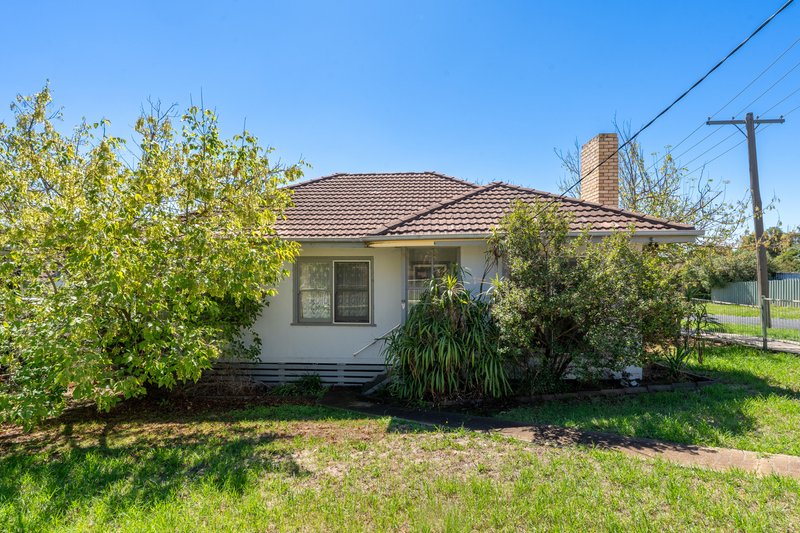 Photo - 42 Chisholm Crescent, Seymour VIC 3660 - Image 1