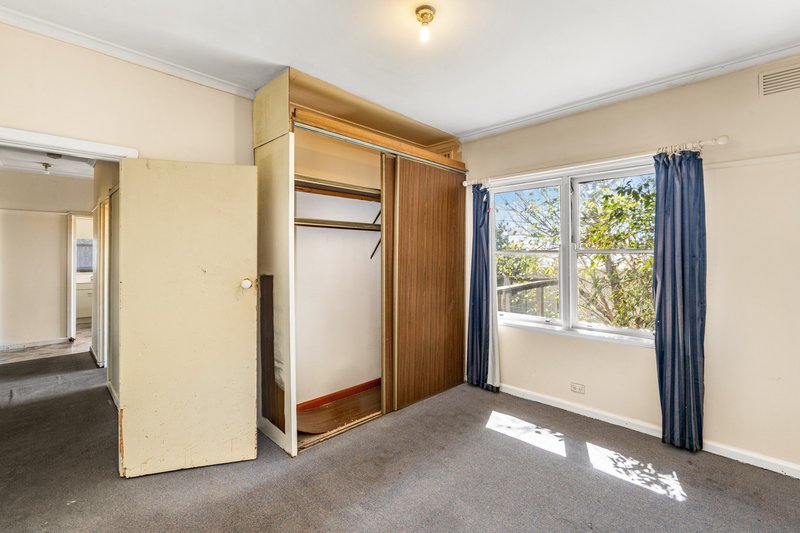 Photo - 42 Chisholm Crescent, Seymour VIC 3660 - Image 6