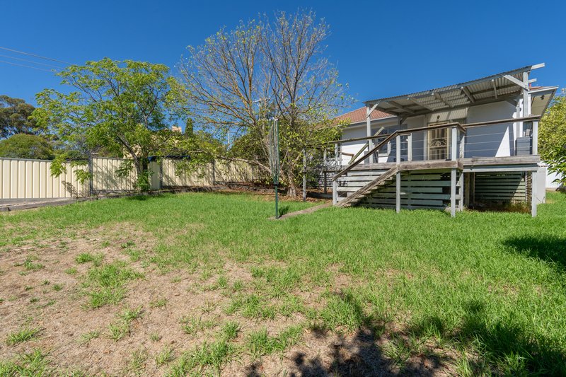 Photo - 42 Chisholm Crescent, Seymour VIC 3660 - Image 10