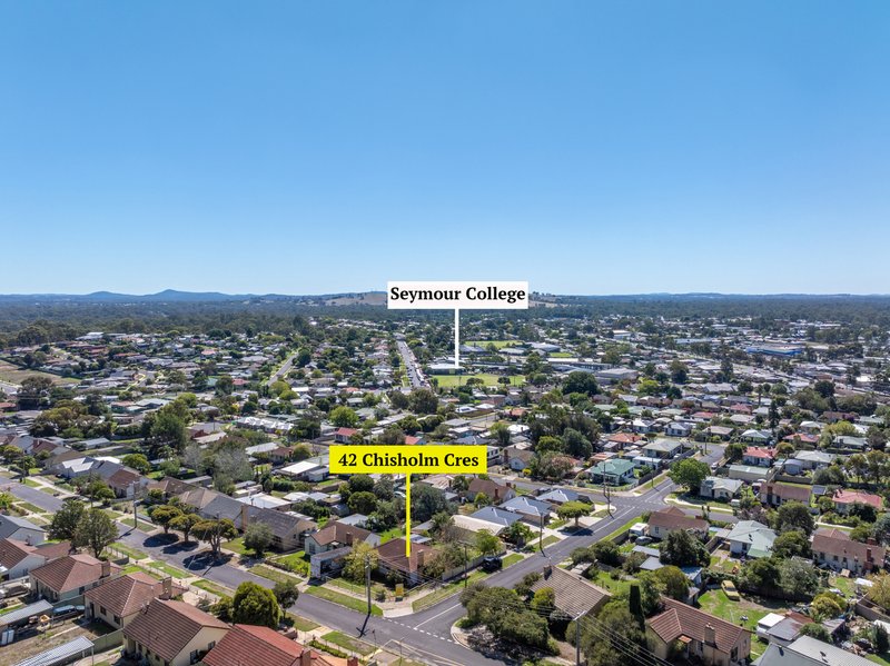 Photo - 42 Chisholm Crescent, Seymour VIC 3660 - Image 14