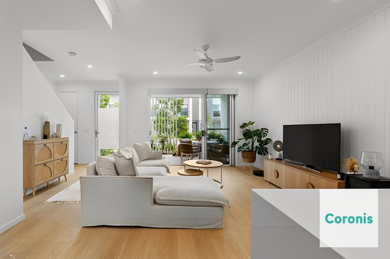 Photo - 42 Citriodora Street, Carseldine QLD 4034 - Image 4