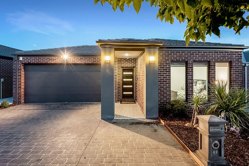 42 Cockatiel Circuit, Craigieburn VIC 3064