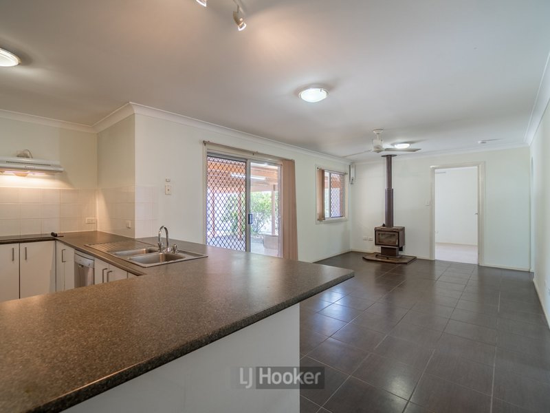 Photo - 42 Colisa Crescent, Regents Park QLD 4118 - Image 15