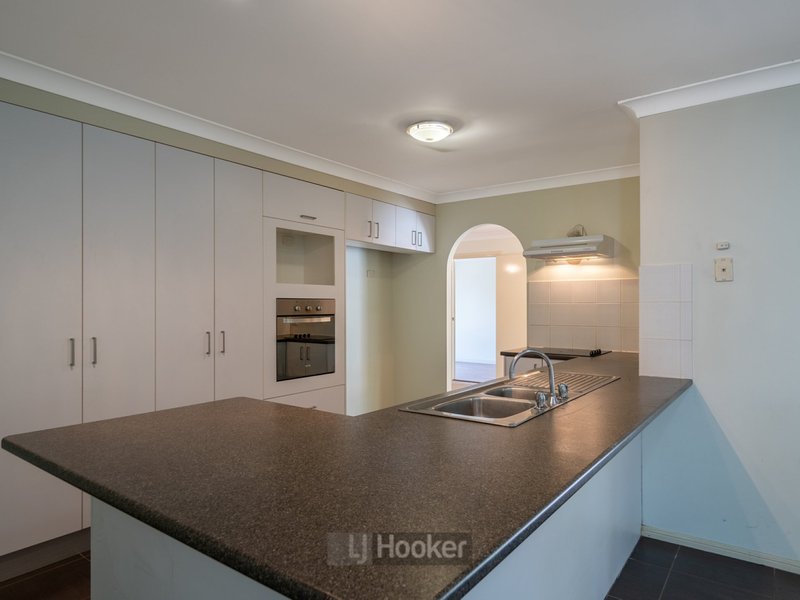 Photo - 42 Colisa Crescent, Regents Park QLD 4118 - Image 16