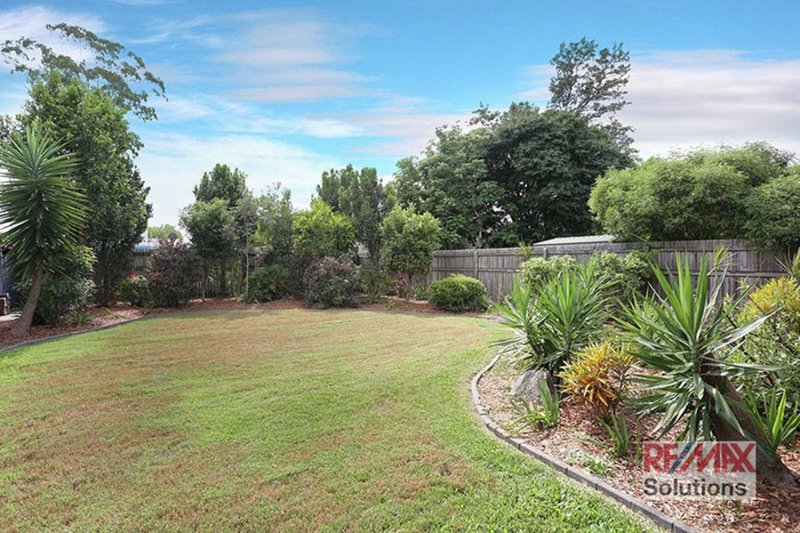 Photo - 42 Colonial Drive, Lawnton QLD 4501 - Image 11