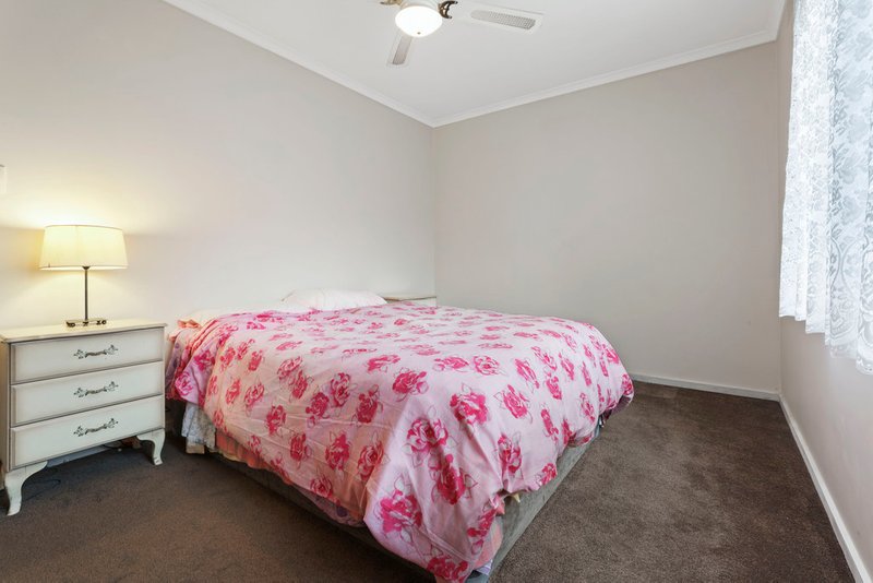 Photo - 42 Coolavin Road, Noble Park North VIC 3174 - Image 5