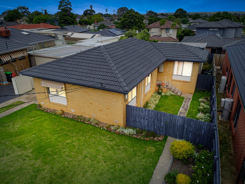 Photo - 42 Coolavin Road, Noble Park North VIC 3174 - Image 8