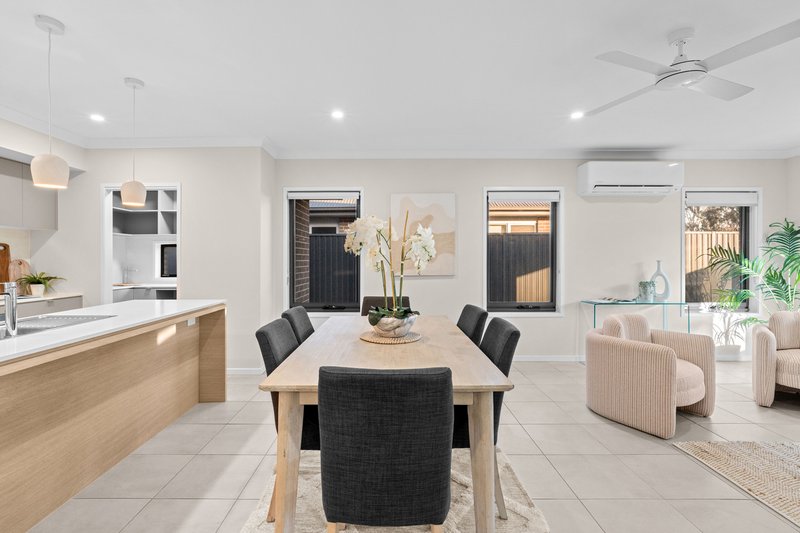 Photo - 42 Cooper Crescent, Jimboomba QLD 4280 - Image 9