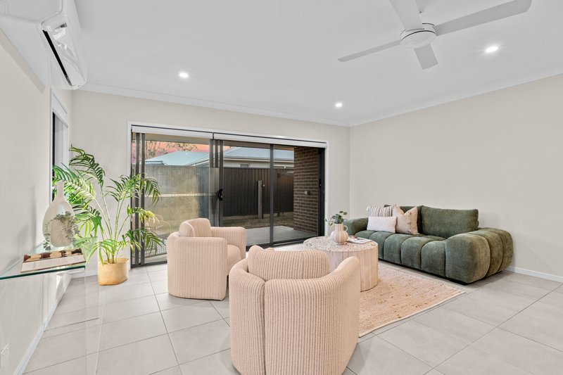 Photo - 42 Cooper Crescent, Jimboomba QLD 4280 - Image 10