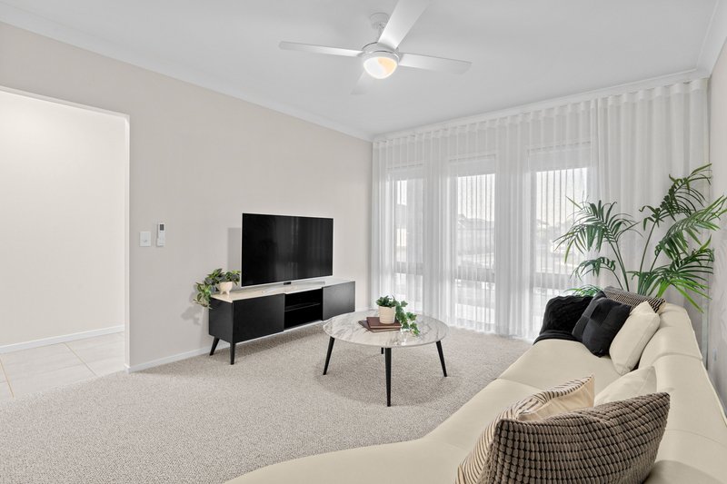 Photo - 42 Cooper Crescent, Jimboomba QLD 4280 - Image 16