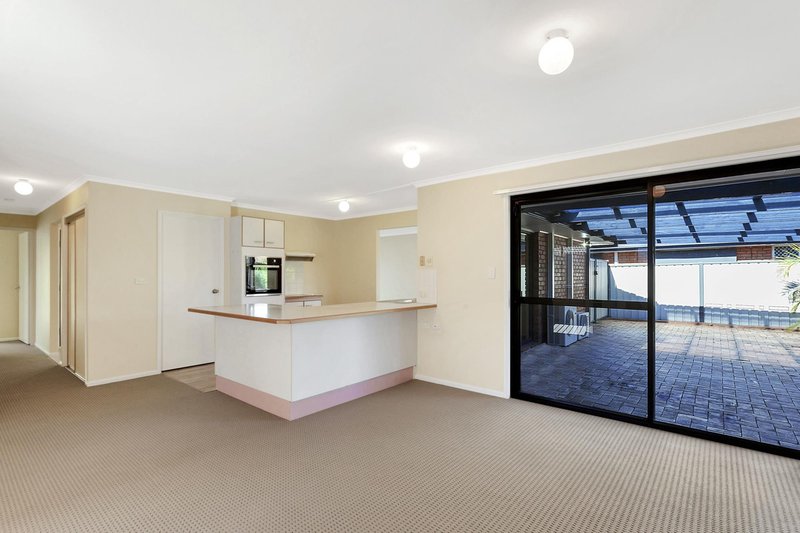 Photo - 42 Coronet Crescent, Burleigh Waters QLD 4220 - Image 6