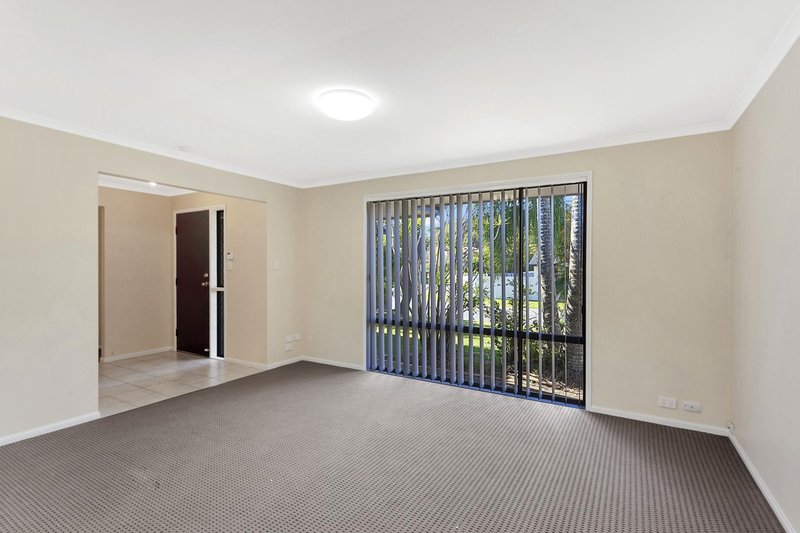 Photo - 42 Coronet Crescent, Burleigh Waters QLD 4220 - Image 8