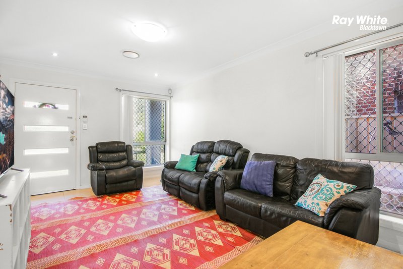 Photo - 42 Criterion Crescent, Doonside NSW 2767 - Image 3