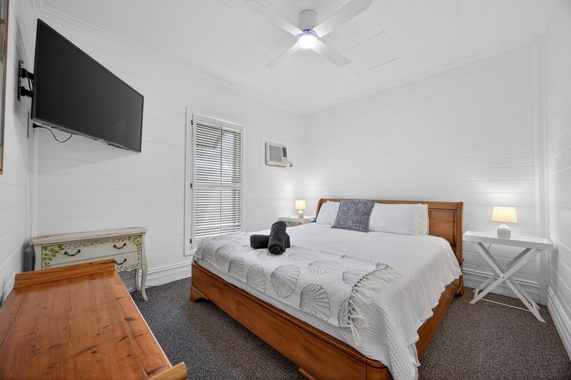 Photo - 42 Culeenup Road, North Yunderup WA 6208 - Image 10