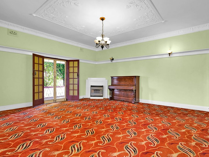 Photo - 42 Cumberland Street, Cessnock NSW 2325 - Image 4