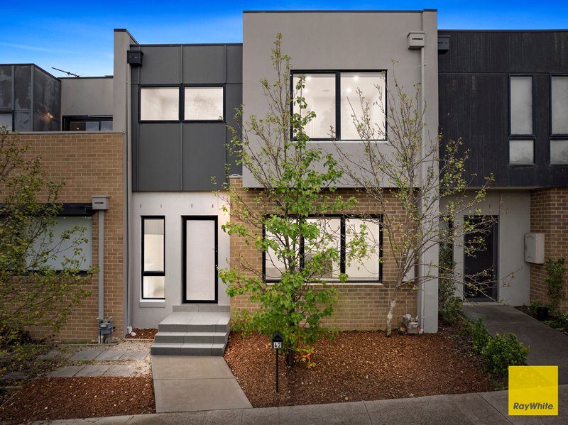 Photo - 42 Damask Way, Mernda VIC 3754 - Image 1