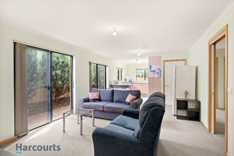 Photo - 4/2 Dana Drive, Devonport TAS 7310 - Image 4