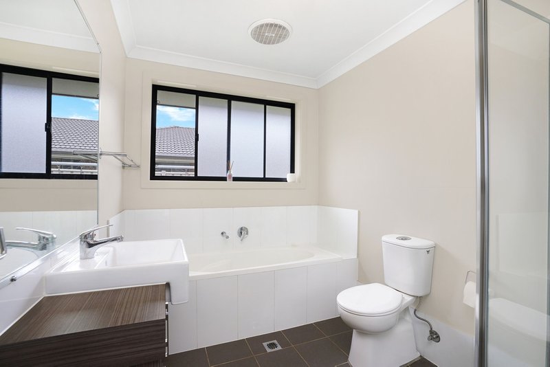 Photo - 42 De L'Isle Drive, Wyong NSW 2259 - Image 5