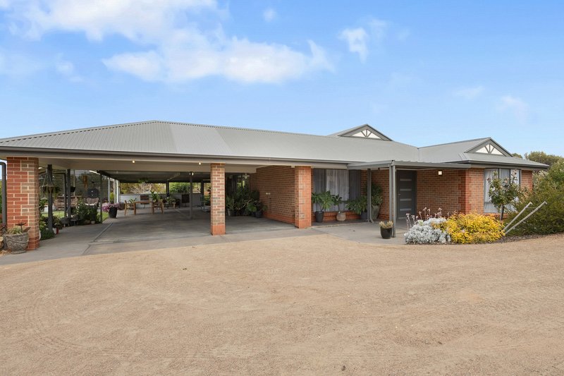 Photo - 42 Dean Jaensch Road, Murray Bridge SA 5253 - Image 4