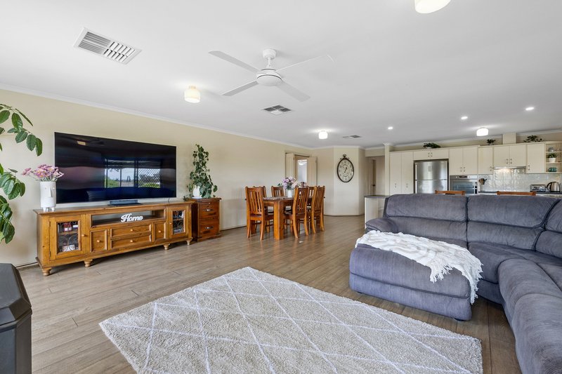 Photo - 42 Dean Jaensch Road, Murray Bridge SA 5253 - Image 8