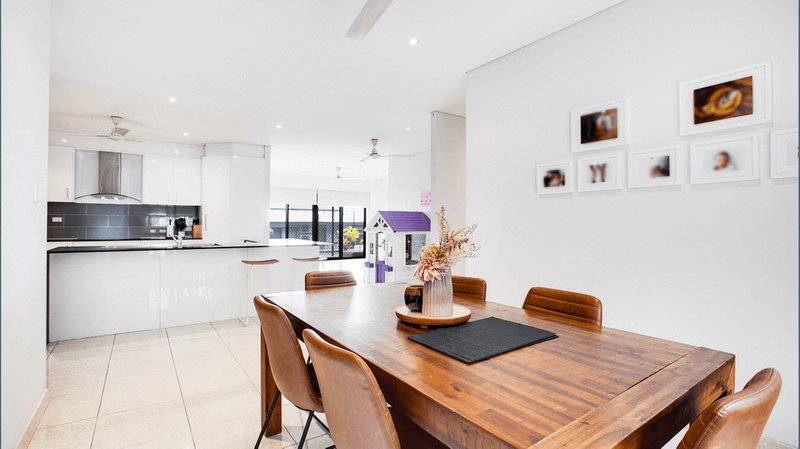 Photo - 42 Deane Crescent, Rosebery NT 0832 - Image 3