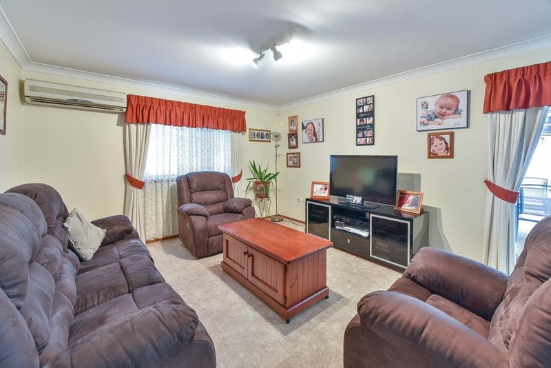 Photo - 42 Debenham Avenue, Leumeah NSW 2560 - Image 5